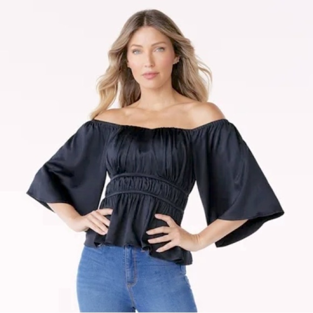Sofía Jeans black bell sleeve peplum top blouse on or off shoulder Size M Medium